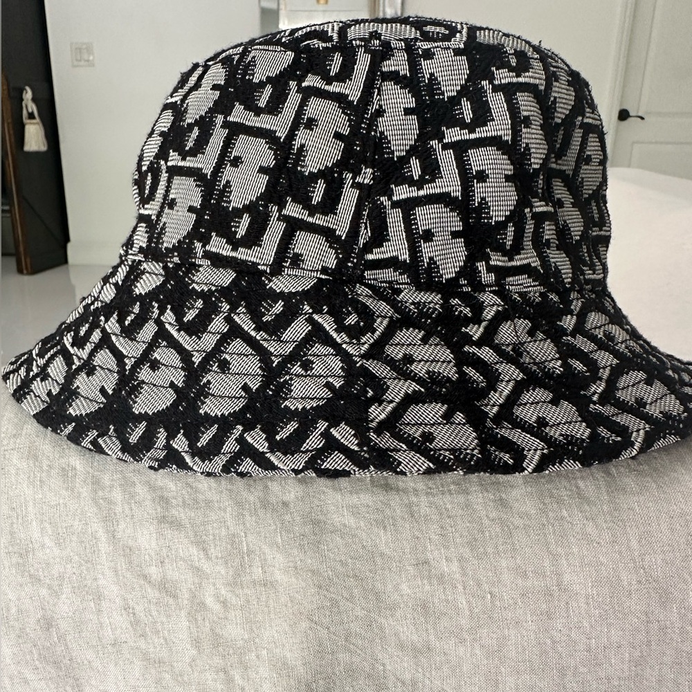 Hat - Picture 3 of 3